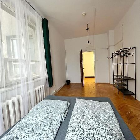 Nice View Rooms In Old Town Cracovia Esterno foto