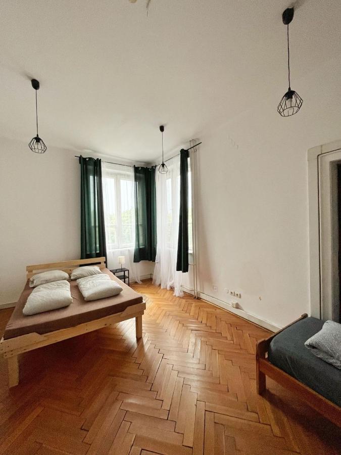 Nice View Rooms In Old Town Cracovia Esterno foto