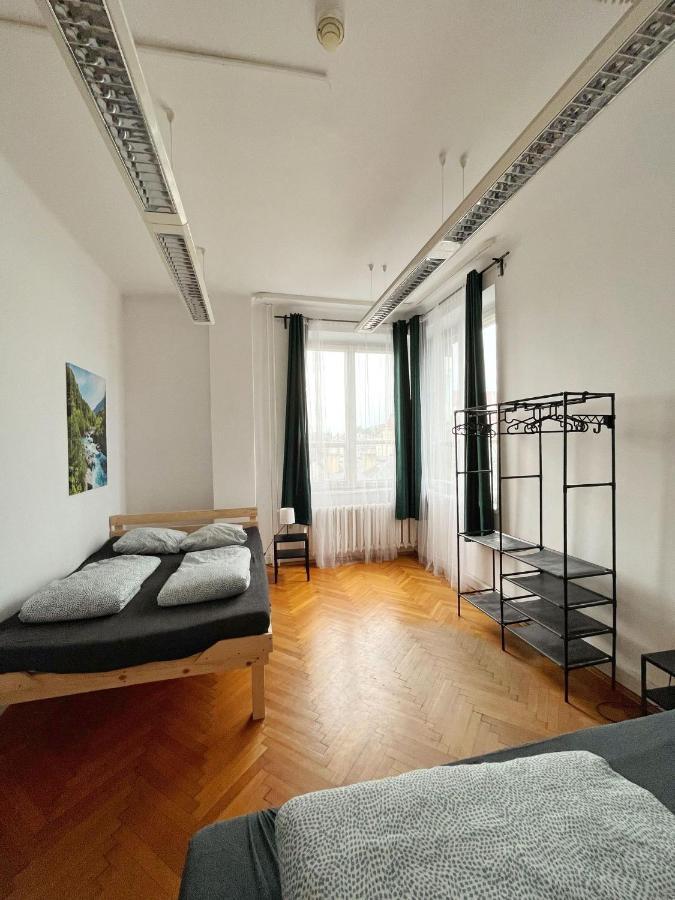 Nice View Rooms In Old Town Cracovia Esterno foto